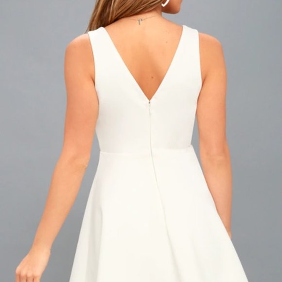 LULUS NWT white Take The Plunge deep v-neck skater dress, size S - Picture 3 of 3